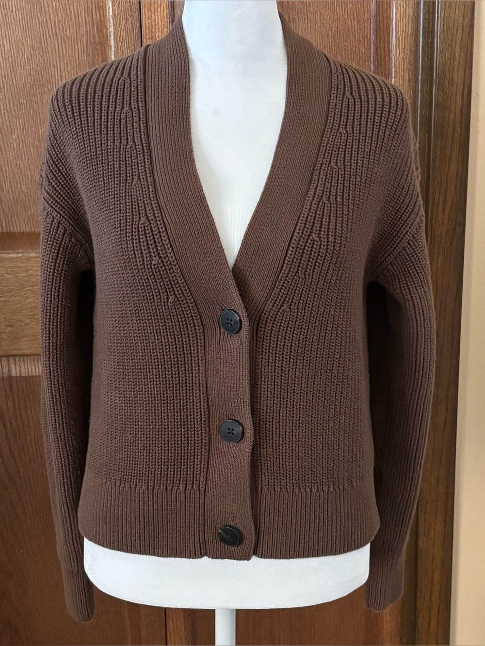 Everlane The Boxy Cardigan in Everyday Cotton - Picture 2 of 9